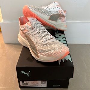 Women’s Puma White Deviate Elite Wildwash Sneaker Size 9.5